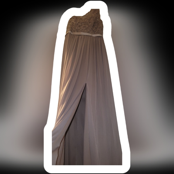 David's Bridal Bridesmaids dress. Size 4. - Picture 5 of 5